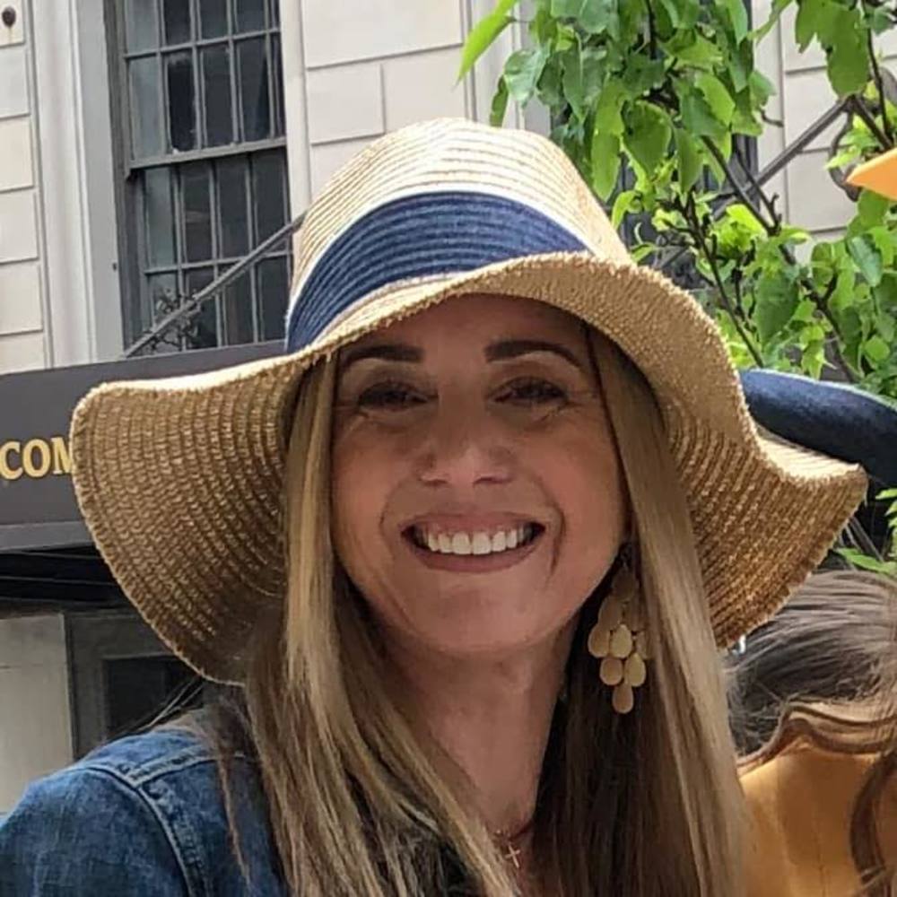 Meet your Posher, Jennifer